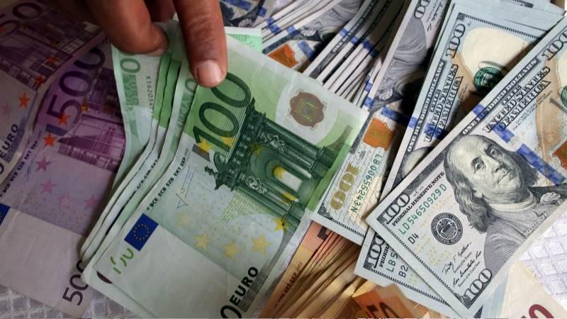 euro-hits-4-year-high-against-dollar-v0-j1ZckTJxWciaHT7hSA8e_xgngUDhgUFqvNZWXDsPR2Q