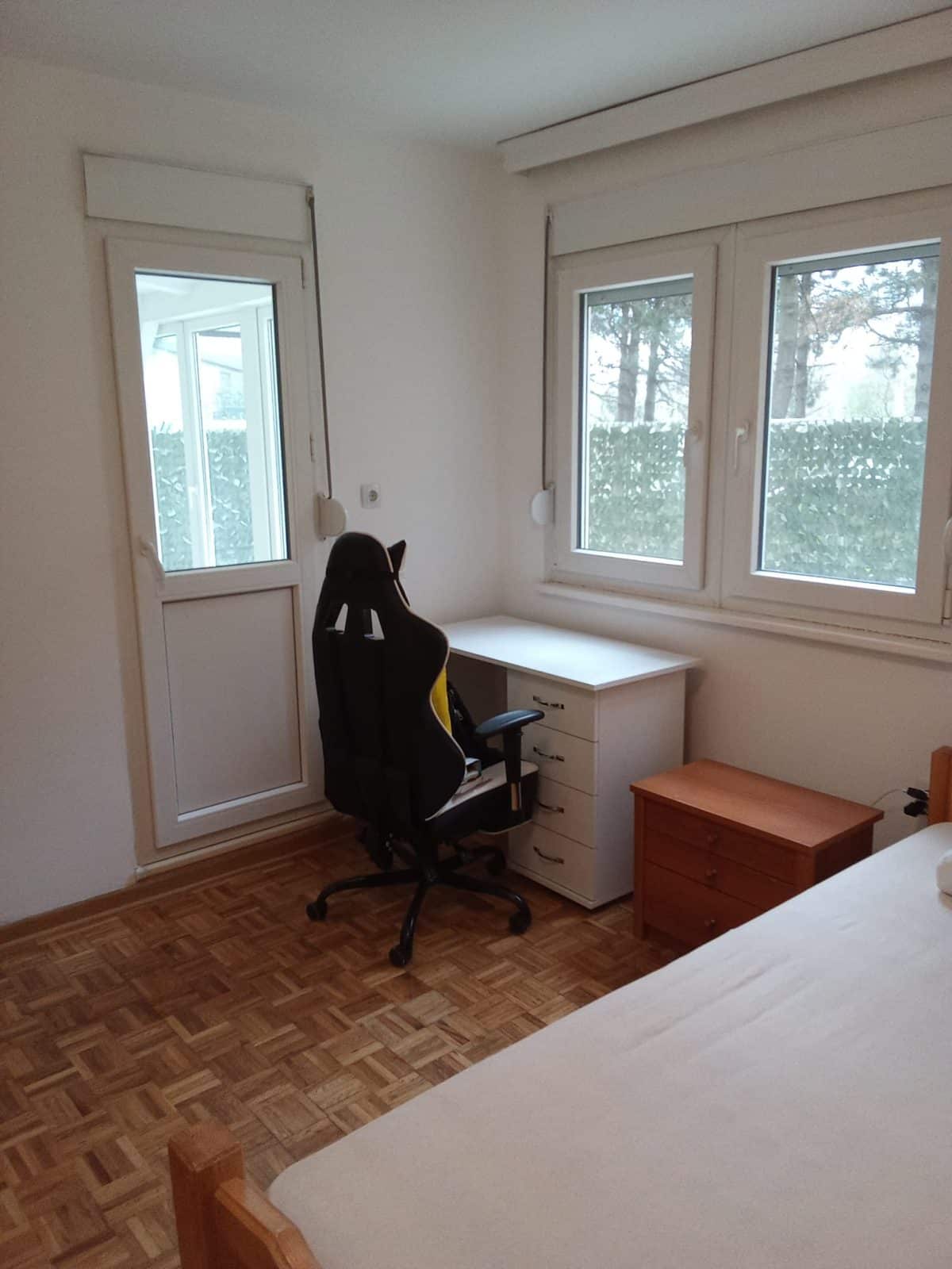 7 bedroom twin beds Celebonovica Bezanija Beograd flat sale tenanted Expo 2027 prodaja sa zakupcima tenanted invest estate property bitcoin Serbia