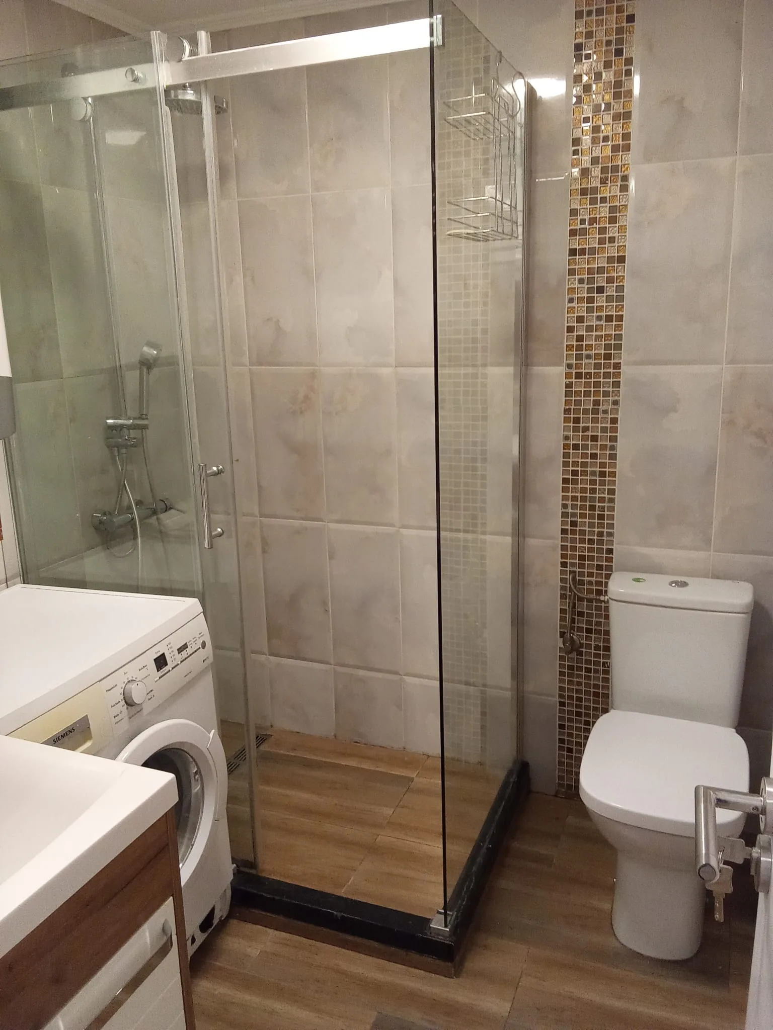 4 bathroom Celebonovica Bezanija Beograd flat sale tenanted Expo 2027 prodaja sa zakupcima tenanted invest estate property bitcoin Serbia