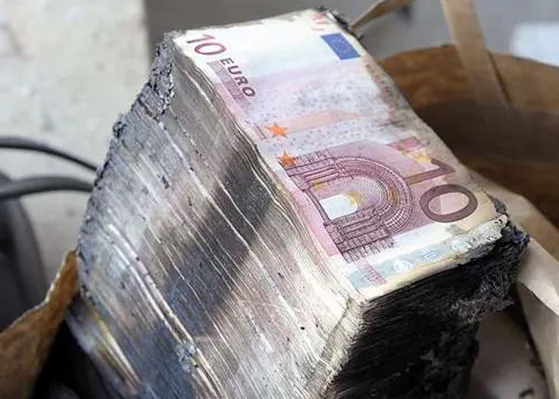 slightly-singed-banknotes-europol